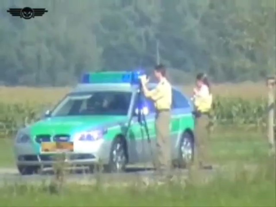 Un motard à 300 Km/h devant un radar