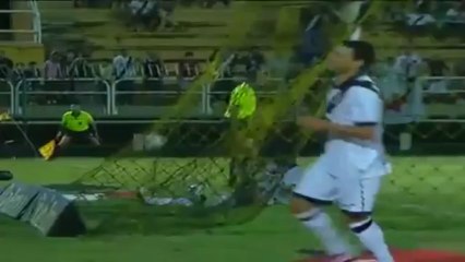 Goal Miss of the Week - Leonardo for Vasco da Gama