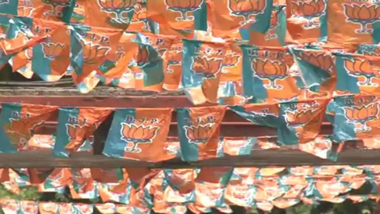 BJP creating hurdles in snapping ties- Nitish