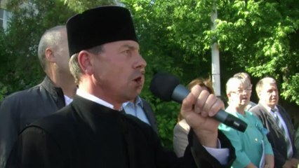 كفاح كاهن لمنع مشروع استخراج غاز الشيست في رومانيا