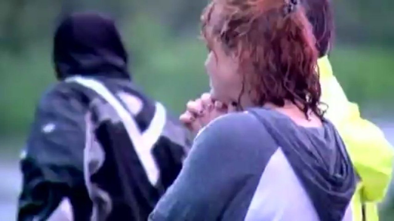 Dramatic flood rescue in rain-hit Iowa