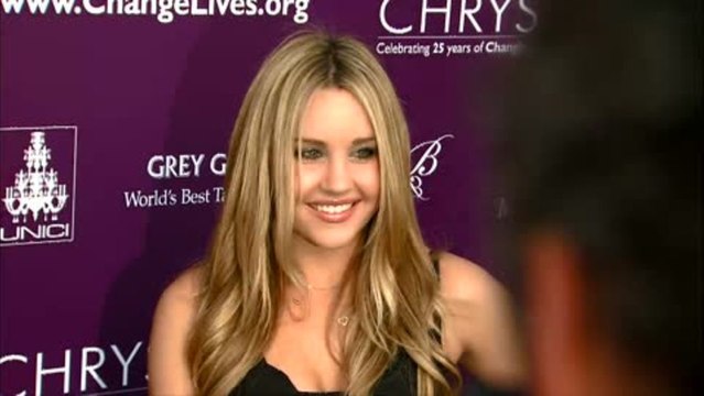 Amanda Bynes Apologizes to Drake For 'Ugly' Comments