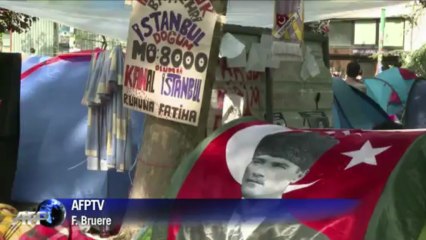 Turquie: débats et discours au parc Gezi d'Istanbul