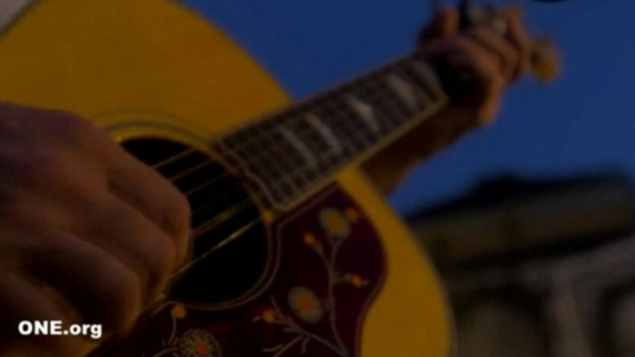 U2 releases acoustic version of protest song