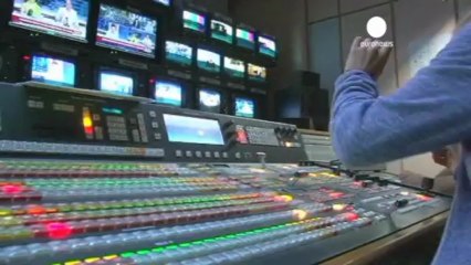 Los trabajadores de la radiotelevisión griega planean...