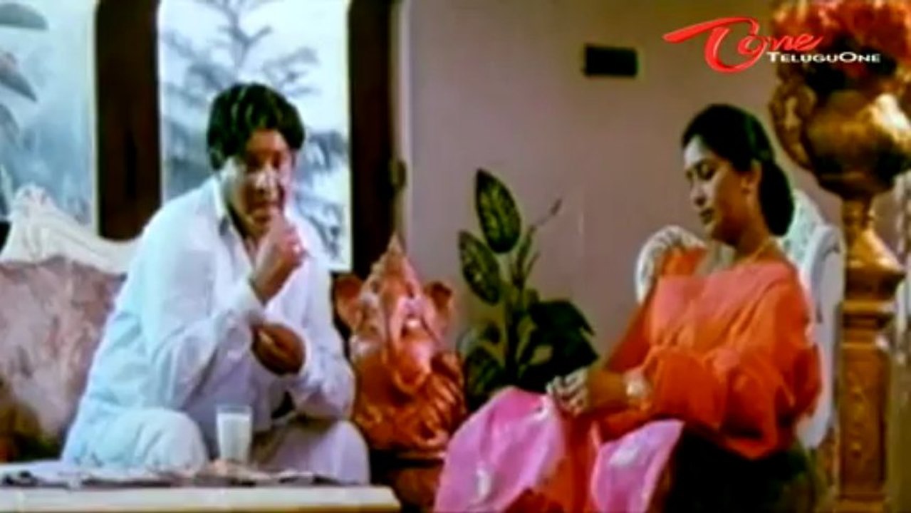 Bharani Double Meaning Dialogues With Beautiful Aunty