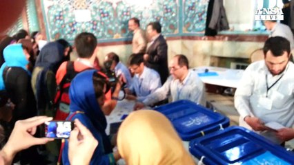 Iran: in testa il moderato Rohani