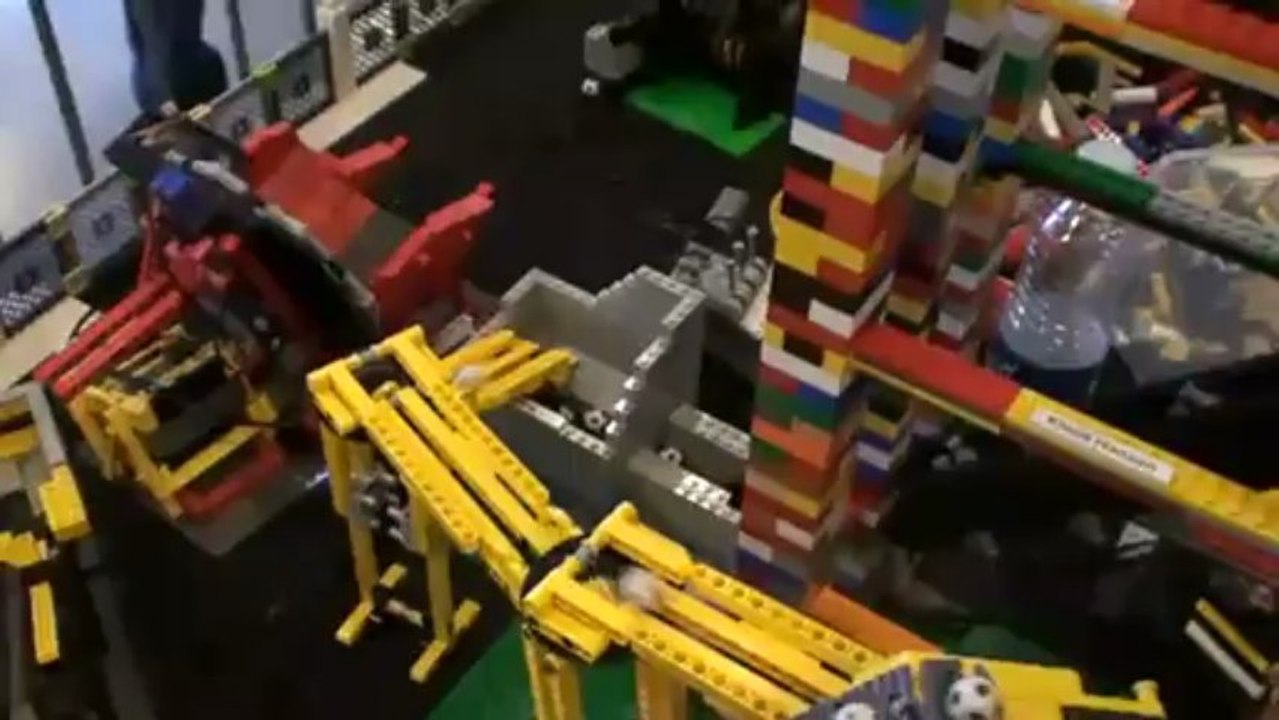 Worlds largest lego great ball contraption at lw 2011