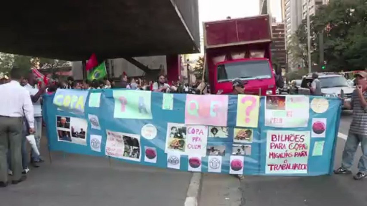 Protesto contra a Copa de 2014 em SP