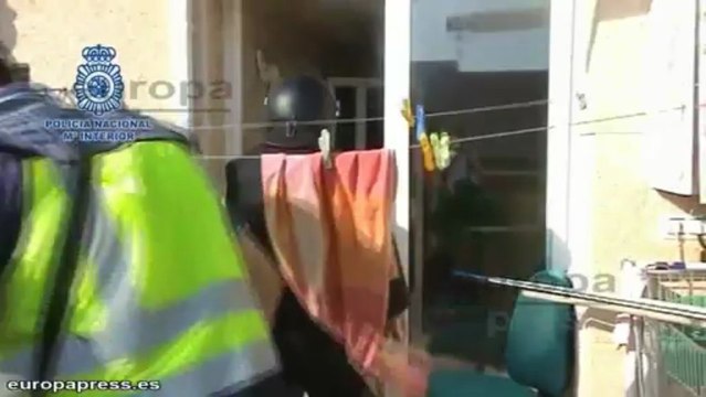 Presuntos proxenetas fuerzan a prostituirse 12 horas diarias