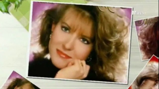 Ayşegül Durukan ♫ Hala Yaşıyor Kalbimin En Gizli Yerinde.HD