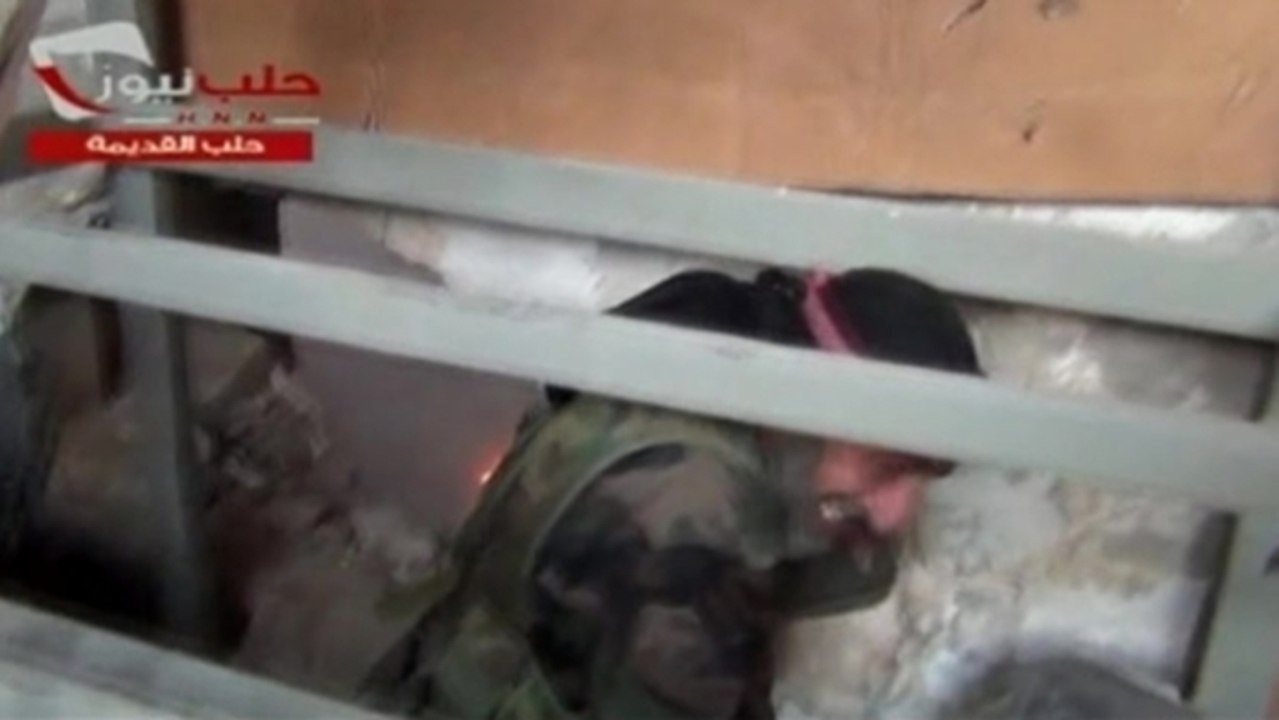 Rebels, government forces battle for Aleppo