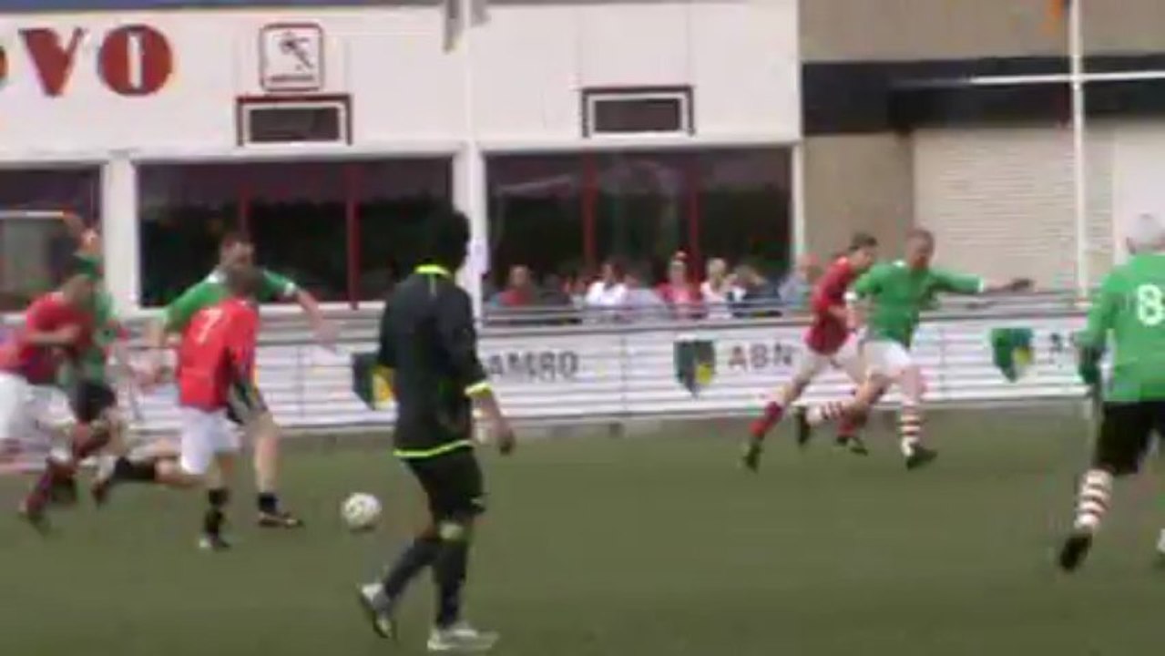 Dovo 35+ tegen Dovo B-6 de voortgang tweede helft......