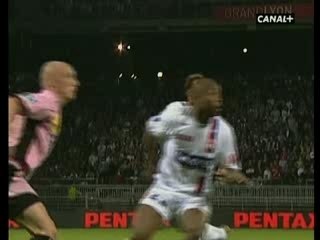 Lyon - Nancy John Carew