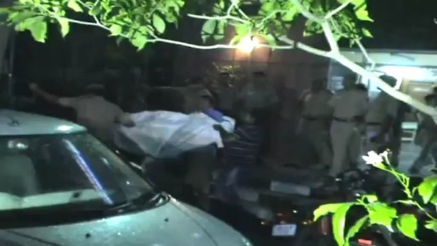 Delhi: Minor girl commits suicide in police station