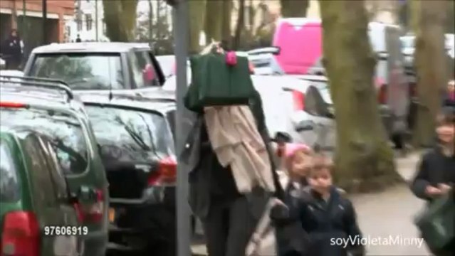 Gwyneth Paltrow, Apple Martin & Moses Martin 10-3-2010