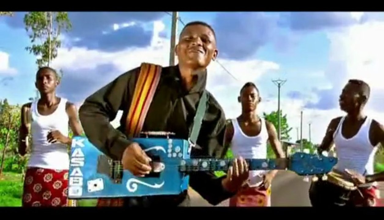 JUSTIN KABOSA   -   Manigny  (gasy - malagasy)