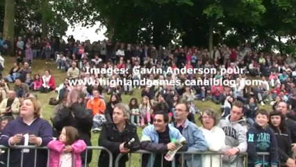 Highland Games Bressuire 2013: Jonathan KELLY au porté de pierres