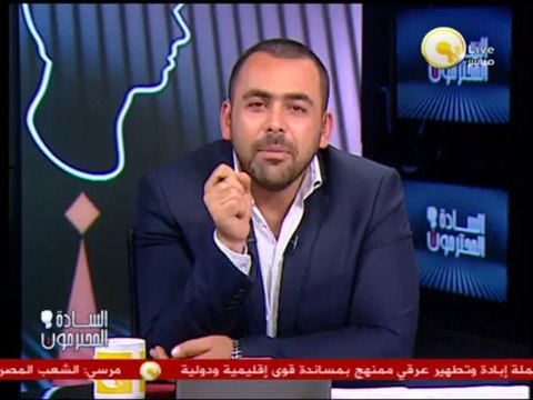 السادة المحترمون: سيدة مصرية تجمع توقيعات حملة تمرد وتؤكد سقوط شرعية مرسي