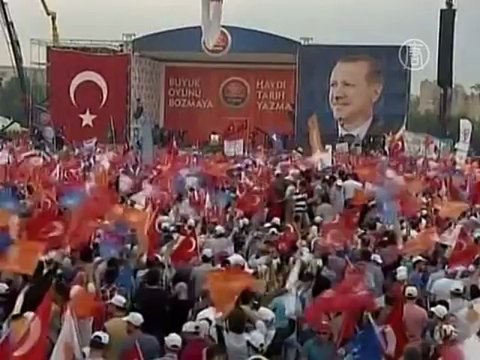 Анкара и Стамбул по-прежнему в дыму