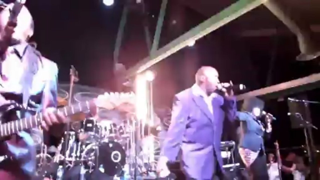 [La Grande Nuit de la Funk 2013 à Lyon]  Midnight Star - Wet my Whistle medley Midas Touch