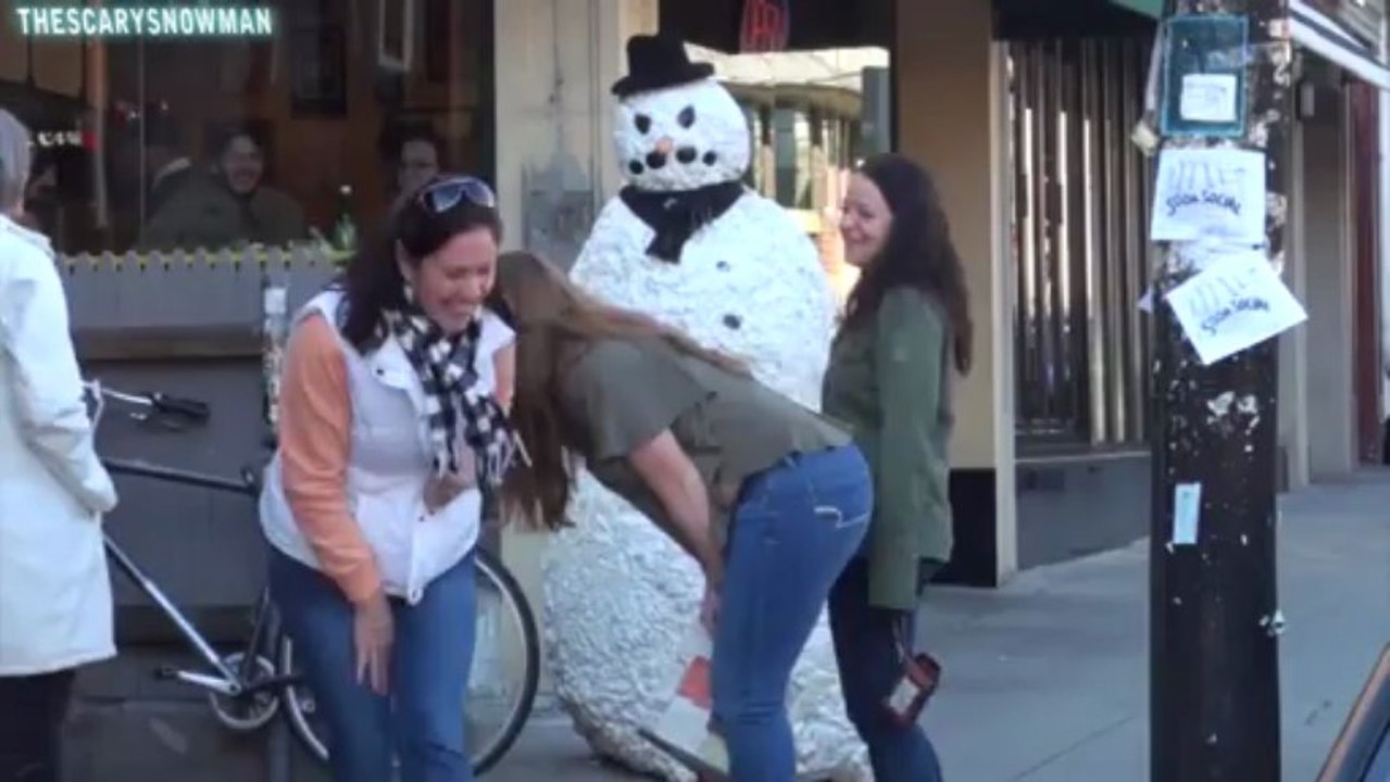 Que te ataca el muñeco de nieve diabólico