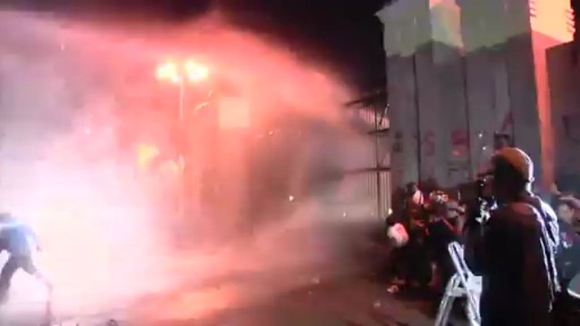 Violentos protestos na Indonésia