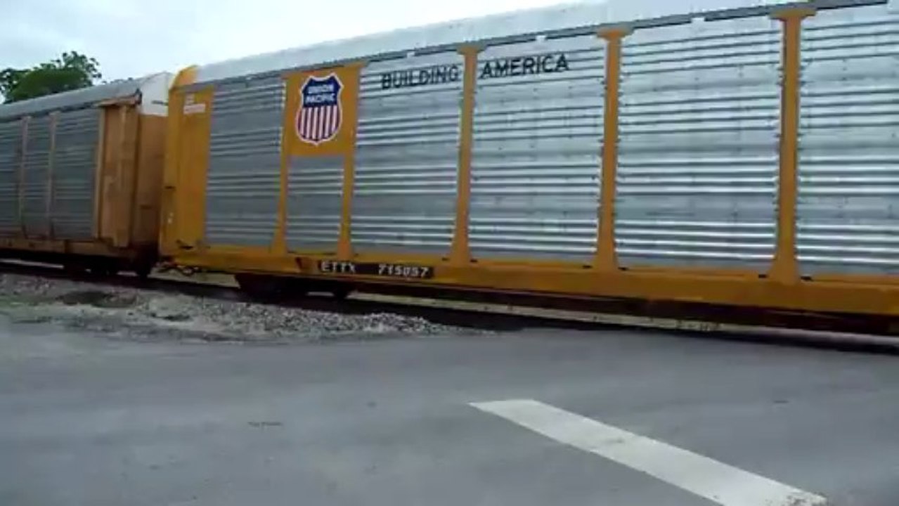 6/15/13 82 car Norfolk Southern freight train