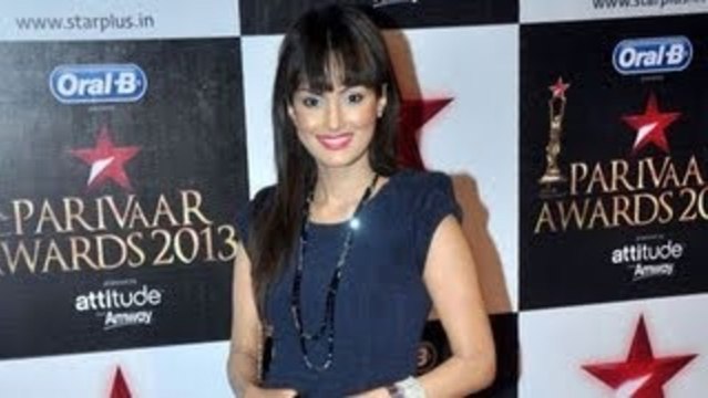 Nisha Rawal @ 11th Star Parivaar Awards 2013 !
