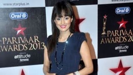 Nisha Rawal @ 11th Star Parivaar Awards 2013 !
