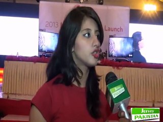 Aysha javed talking with Jeevey Pakistan News at LG New Product Launch 2013 Lahore.