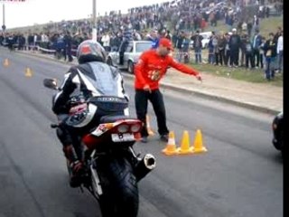 Yamaha R6 vs Dodge Viper