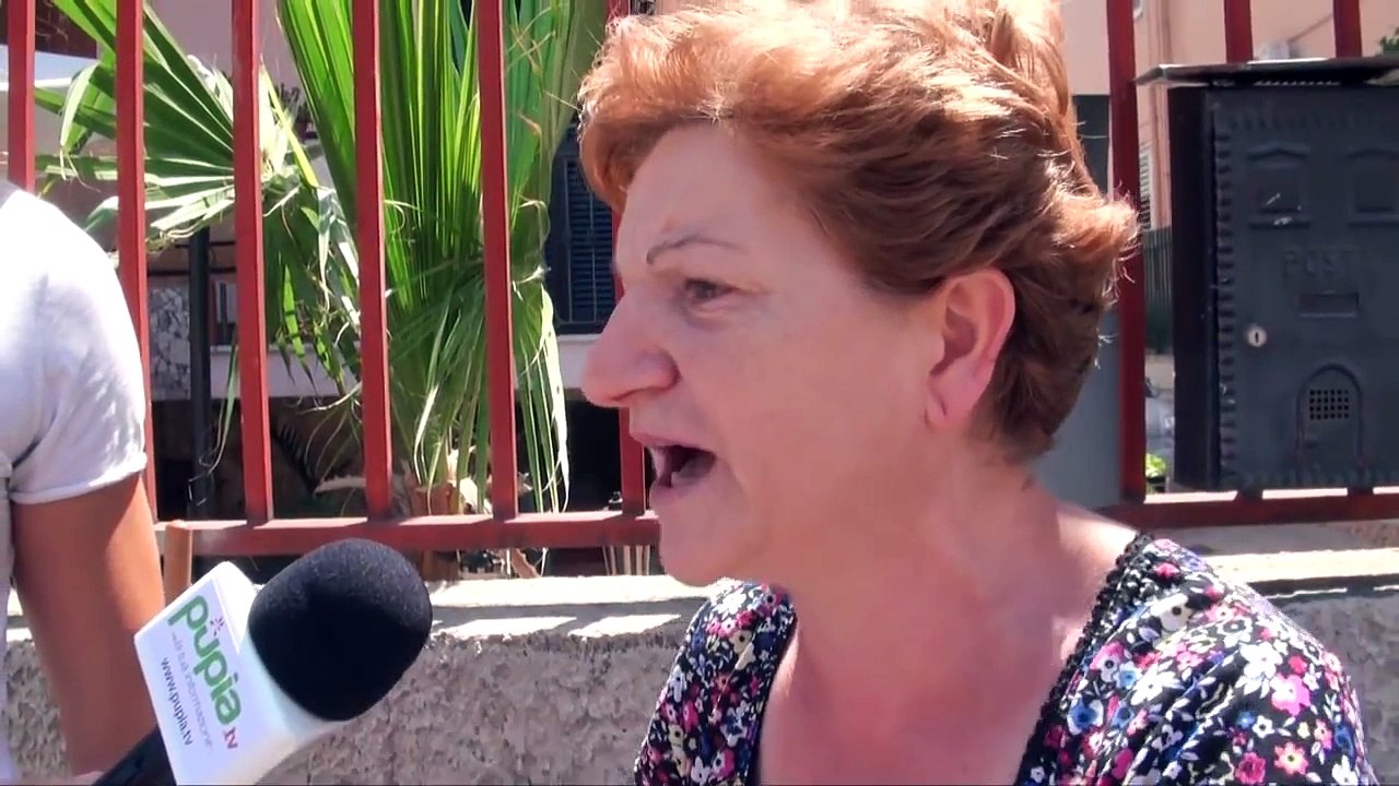 Gricignano (CE) - Allarme scarafaggi in Via Silone (17.06.13)