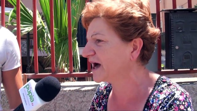 Gricignano (CE) - Allarme scarafaggi in Via Silone (17.06.13)