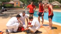 Simulacro de emergencias y salvamento en la piscina de El Carrascal