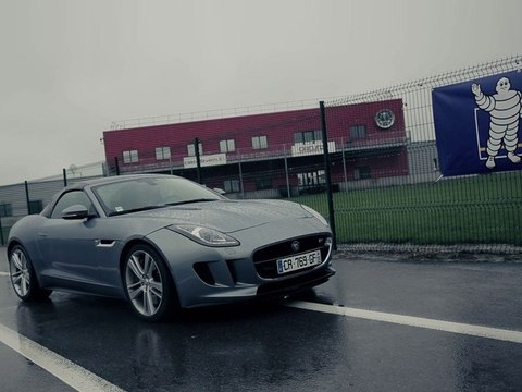 Essai Sport Auto : Jaguar F-Type V8 S 2013