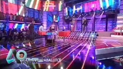 Angy canta canciones de animales y leo Harlem las interpreta en Avanti