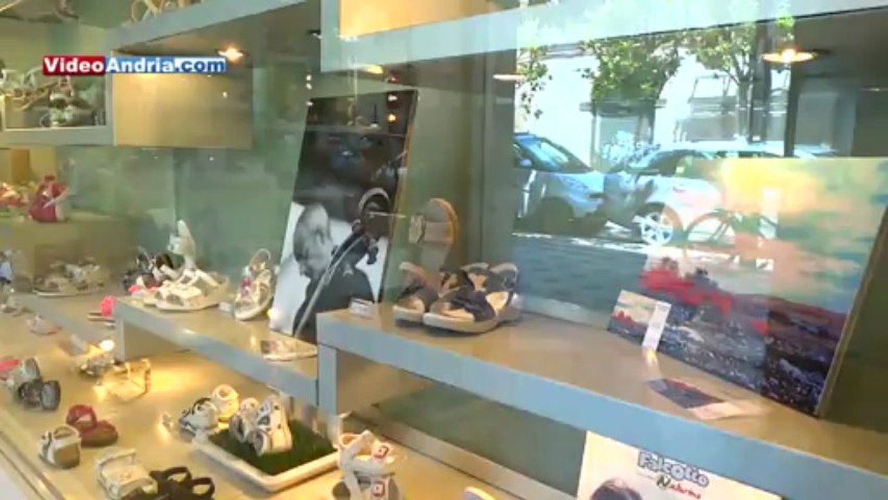 Andria: le opere di Luigi Giardino esposte presso "Simone Calzature"