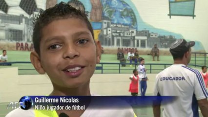 Cafú y los niños de la favela