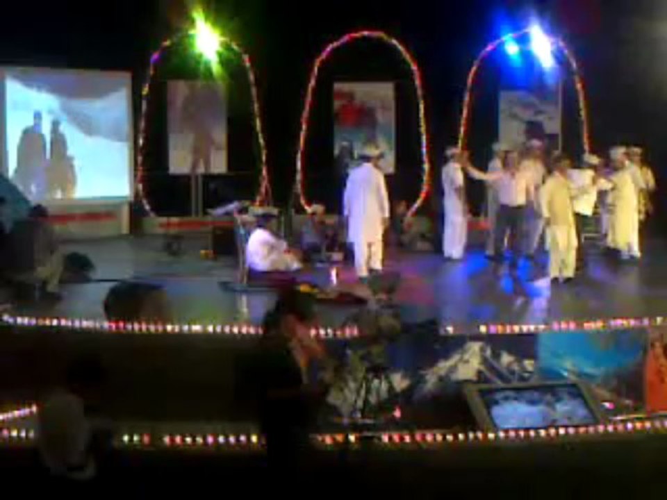 Large Screen Displays for Studios, Tv sets, Events. Multiple Projectors Solution.