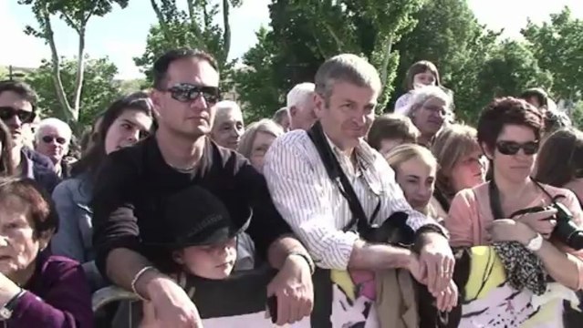 FERIA DE NIMES :Acro-Caval Cirque & chevaux 2013