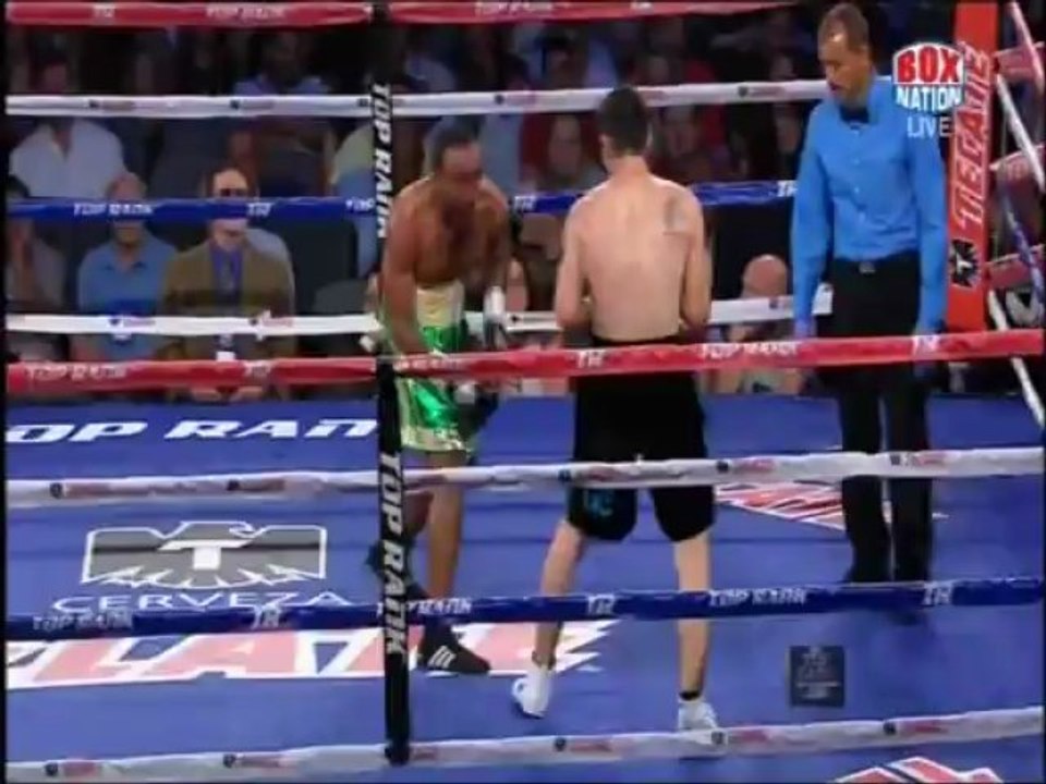 Mikael Zewski vs Damian Frias 2013-06-08