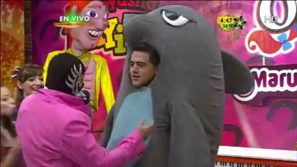 Gaby le pega a El Delfín