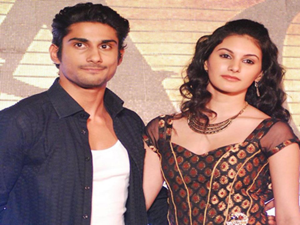 First Look Prateik Babbar Amyra Dasturs Movie ISSAQ