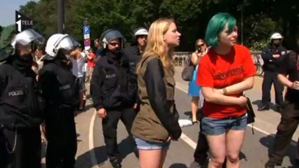 Allemagne : Les Femen tentent de bloquer le convoi d'Obama