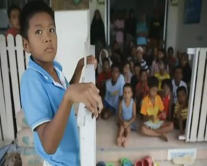 Rohingya Muslims crammed into filthy cages in Thailand