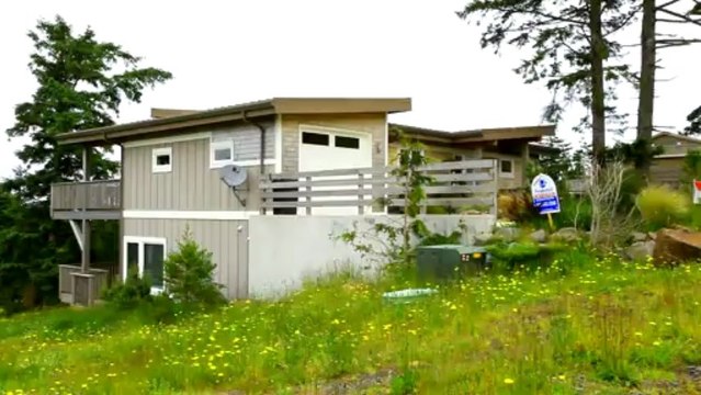 Ocean views in Oceanside / 970 Castle / Oregon beach homes and vacation homes