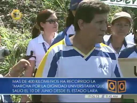 Profesores llegan a Caracas en caminata de 400 kilómetros por la dignidad universitaria