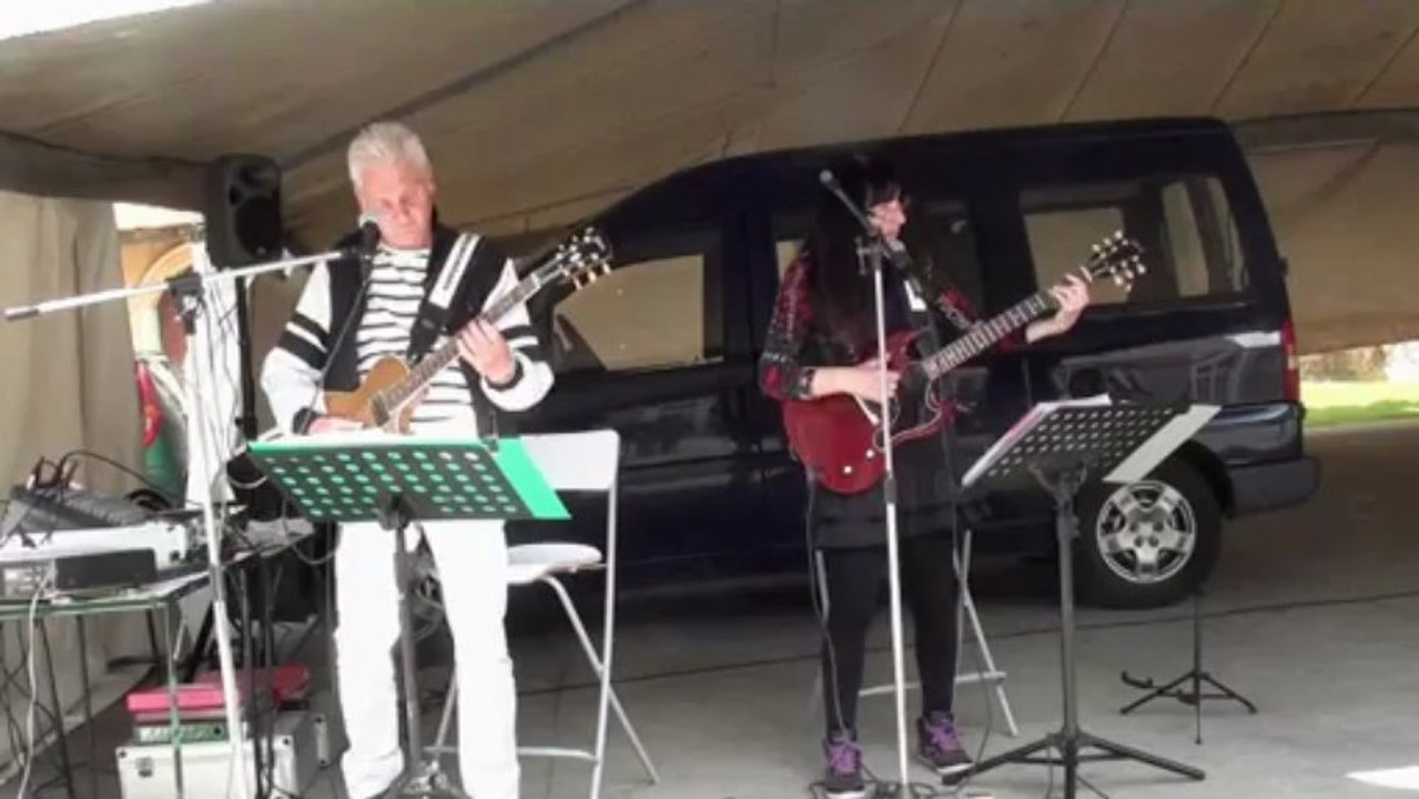 ANIMATION BROCANTE Le Charmel (Aisne) G Brassens (cover)