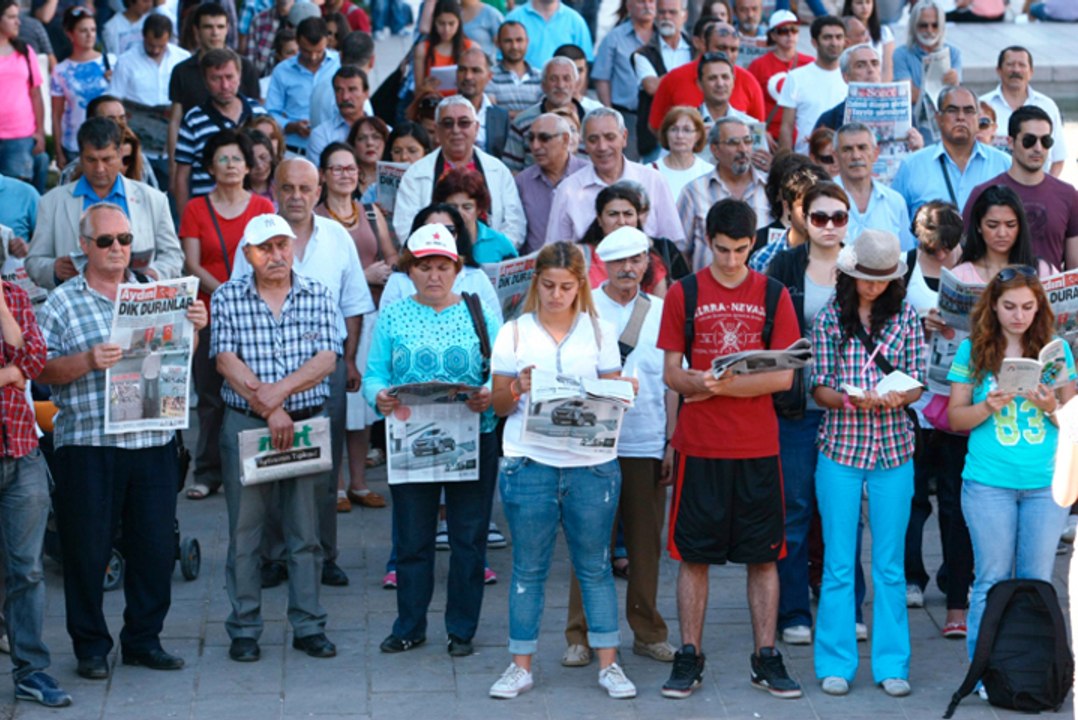 Dans le silence des manifestations turques